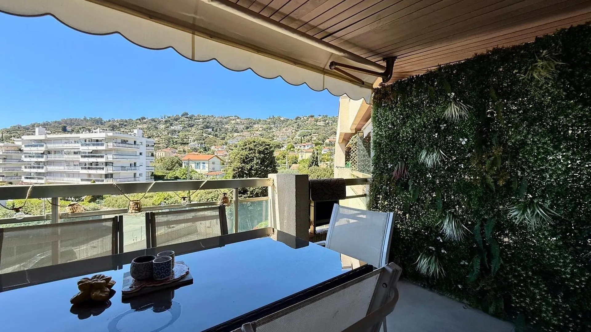 Splendide Appartement - Vue Mer - Cannes A 5 Min Vallauris 0*,  France